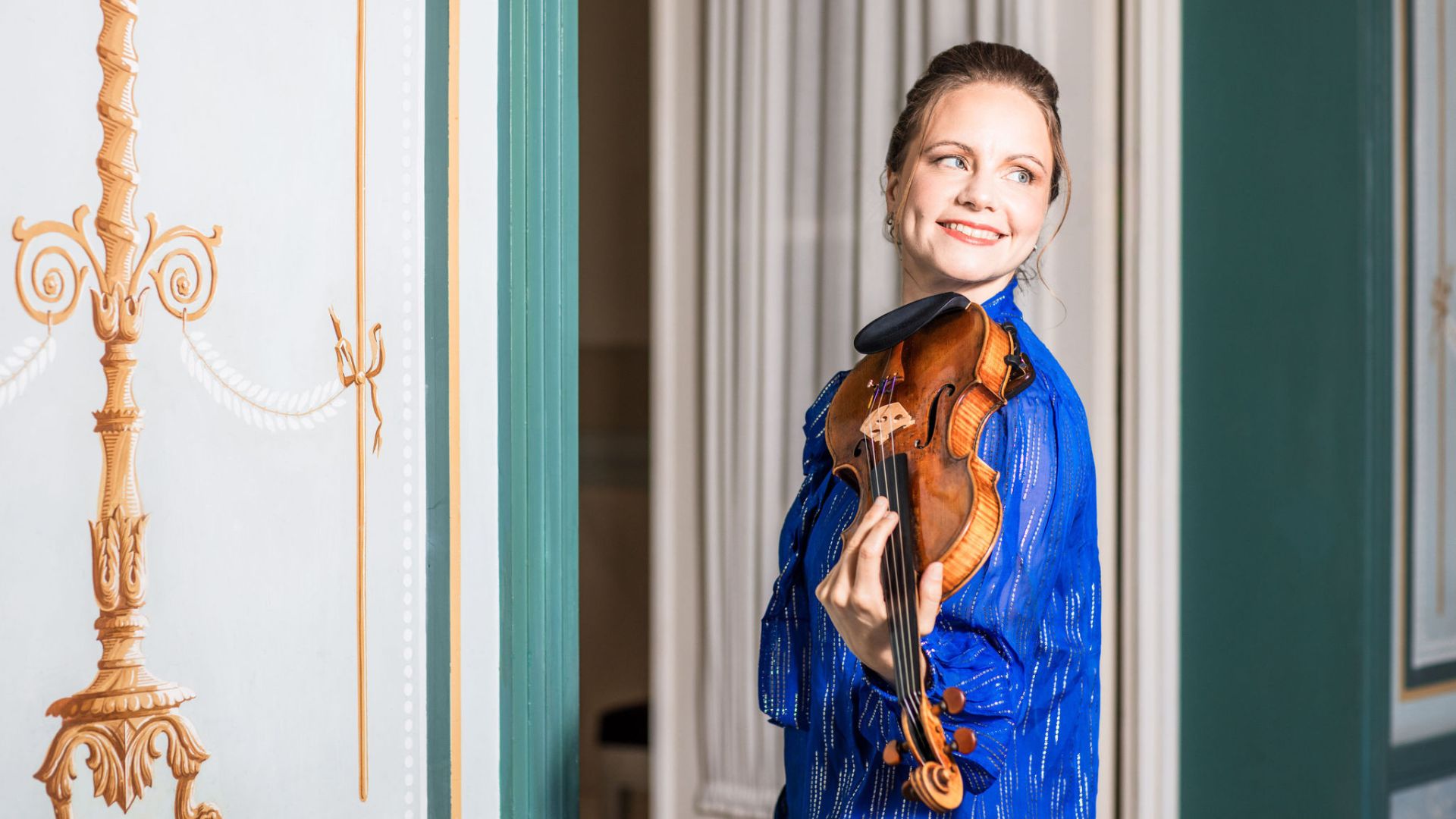 Julia Fischer at Neuschwanstein Castle