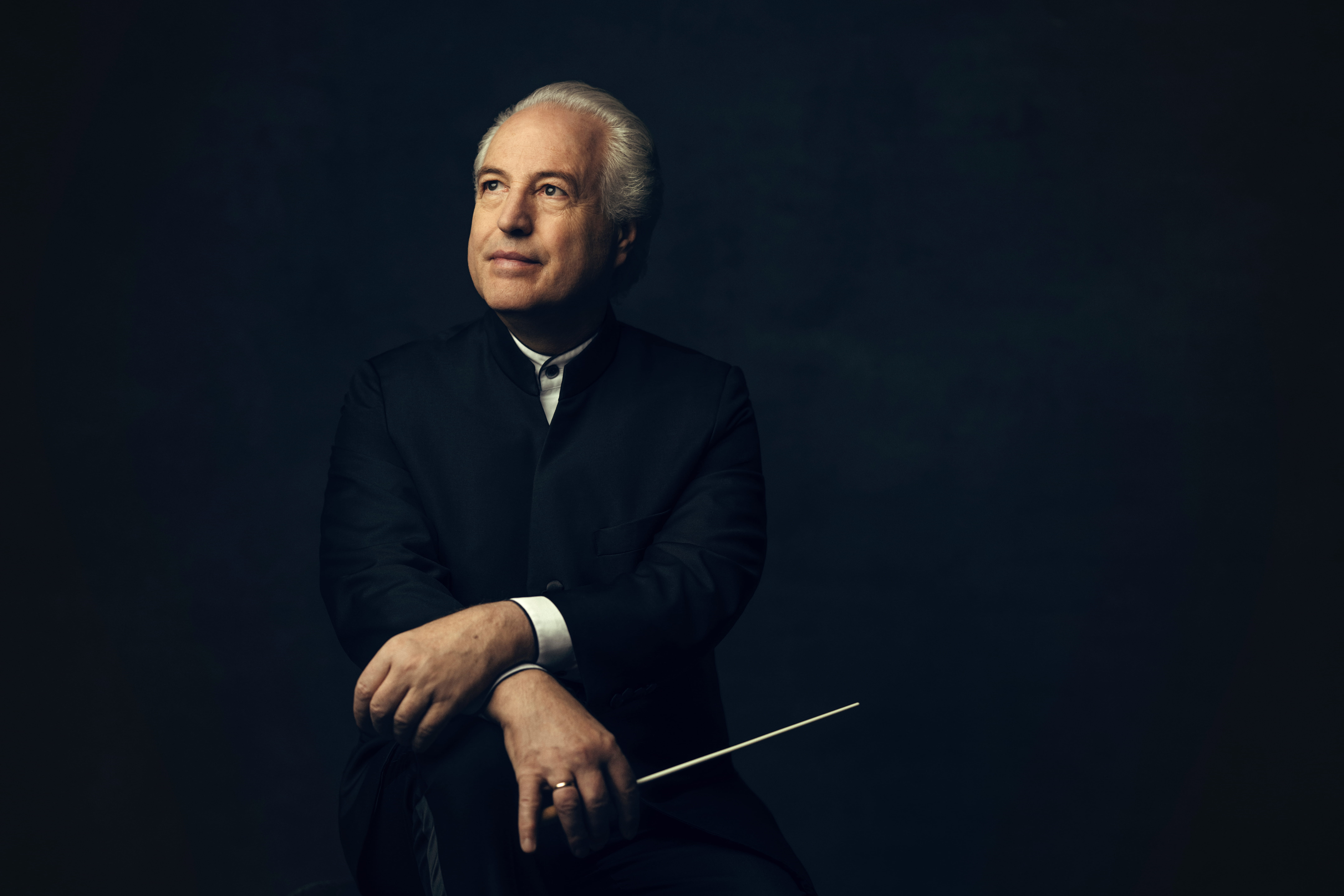 MANFRED HONECK REMAINS CHIEF CONDUCTOR OF THE PITTSBURGH SYMPHONY ORCHESTRA